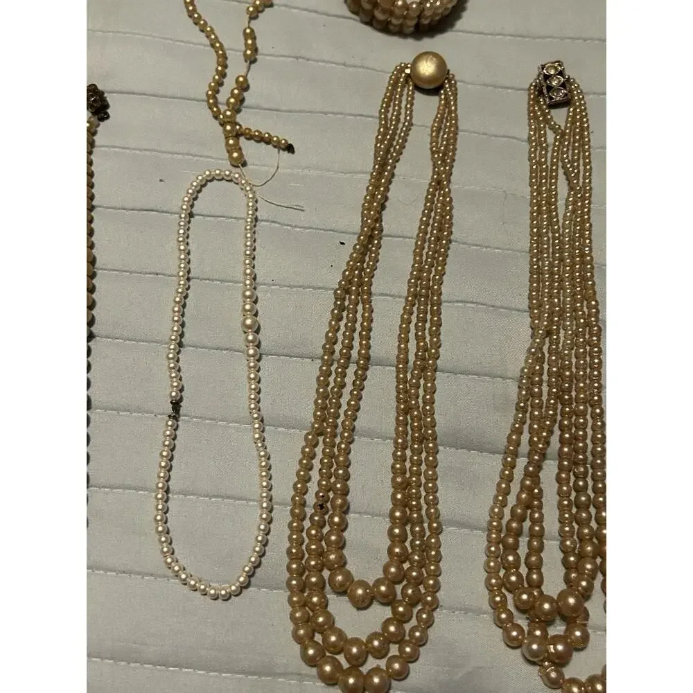 Vintage Faux Pearl Jewelry Lot Pieces Earrings Necklaces Bracelets Earrings - Picture 7 of 12